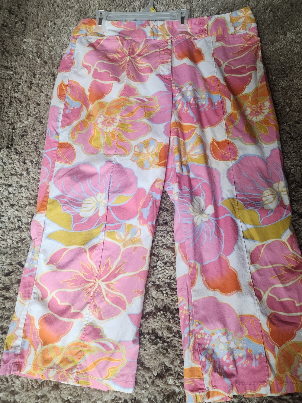 Bandolino Pink Floral Crop Pants with Yellow & Orange Accents